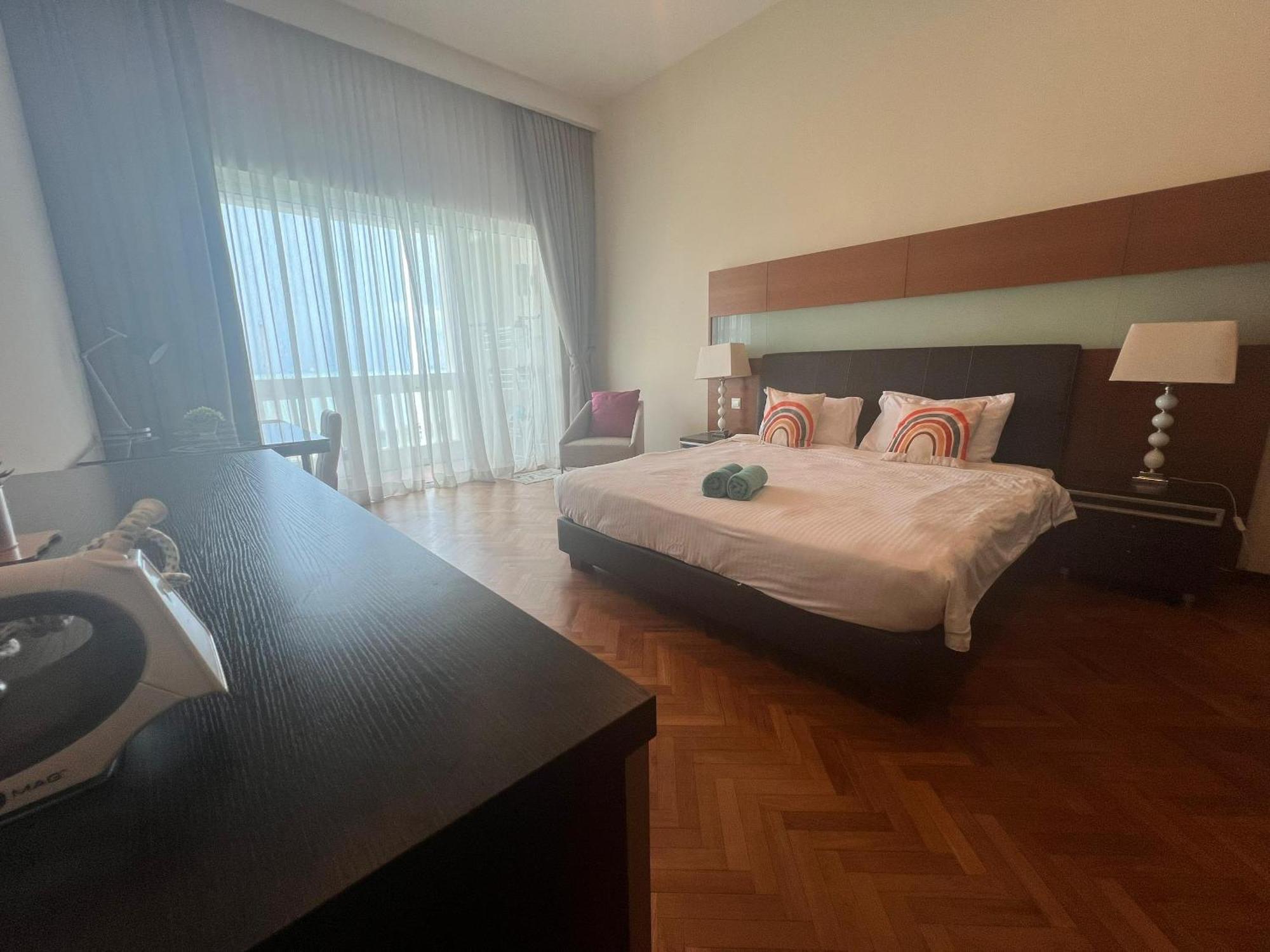 Straits Quay Marina Suites Penang By Aurorahomes Bagan Jermal Eksteriør bilde