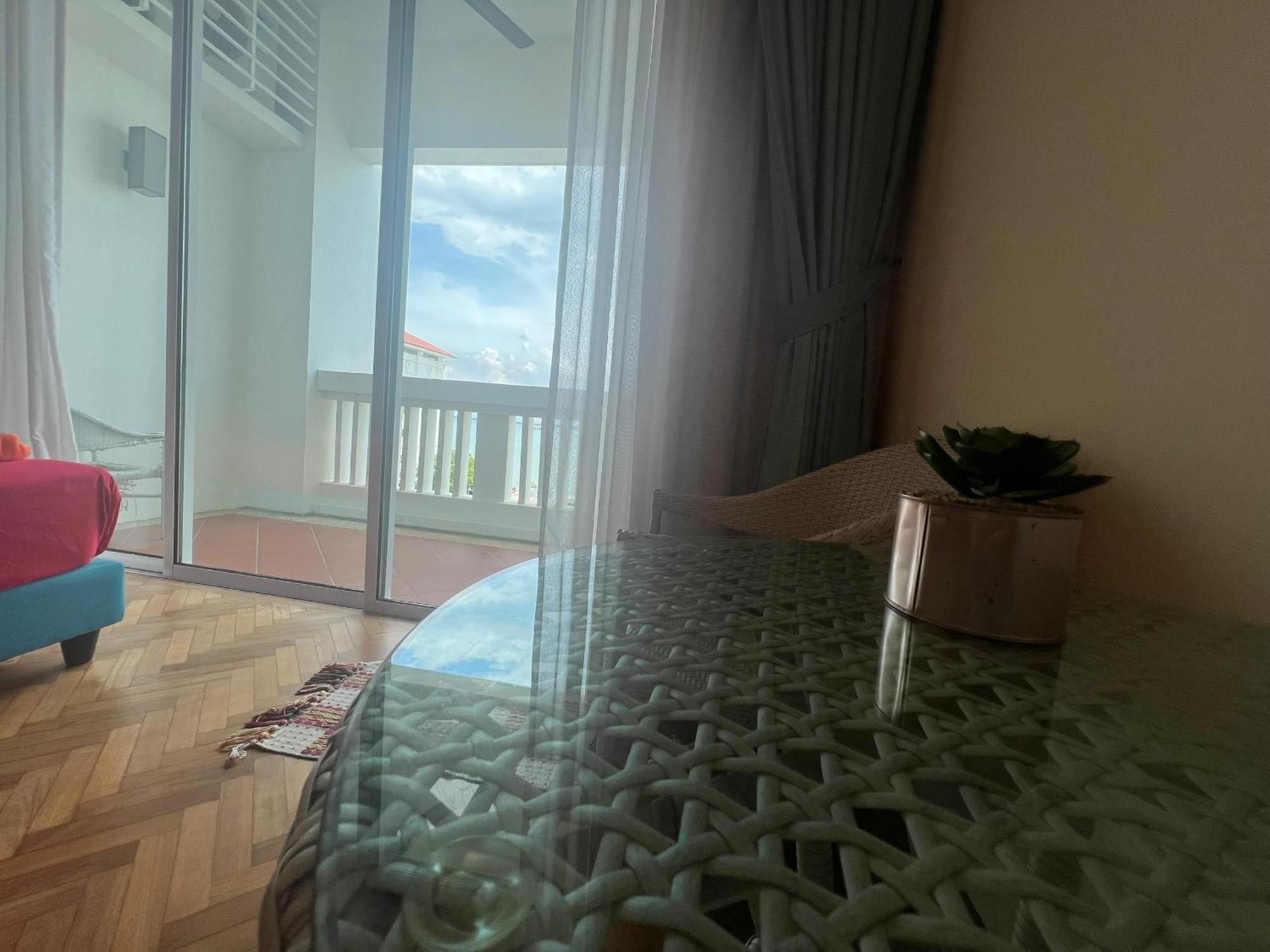 Straits Quay Marina Suites Penang By Aurorahomes Bagan Jermal Eksteriør bilde