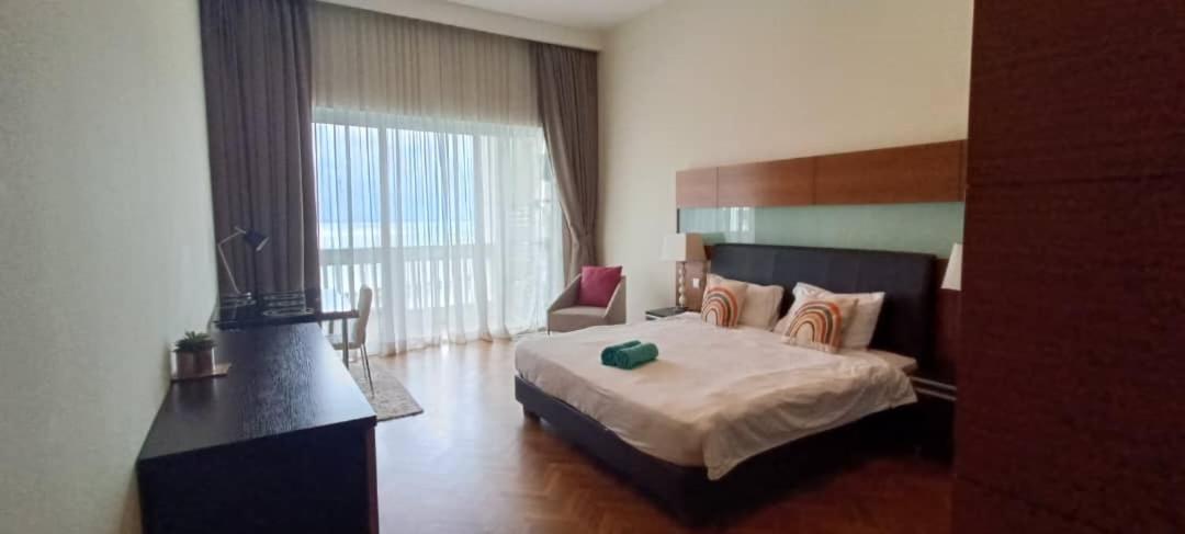 Straits Quay Marina Suites Penang By Aurorahomes Bagan Jermal Eksteriør bilde