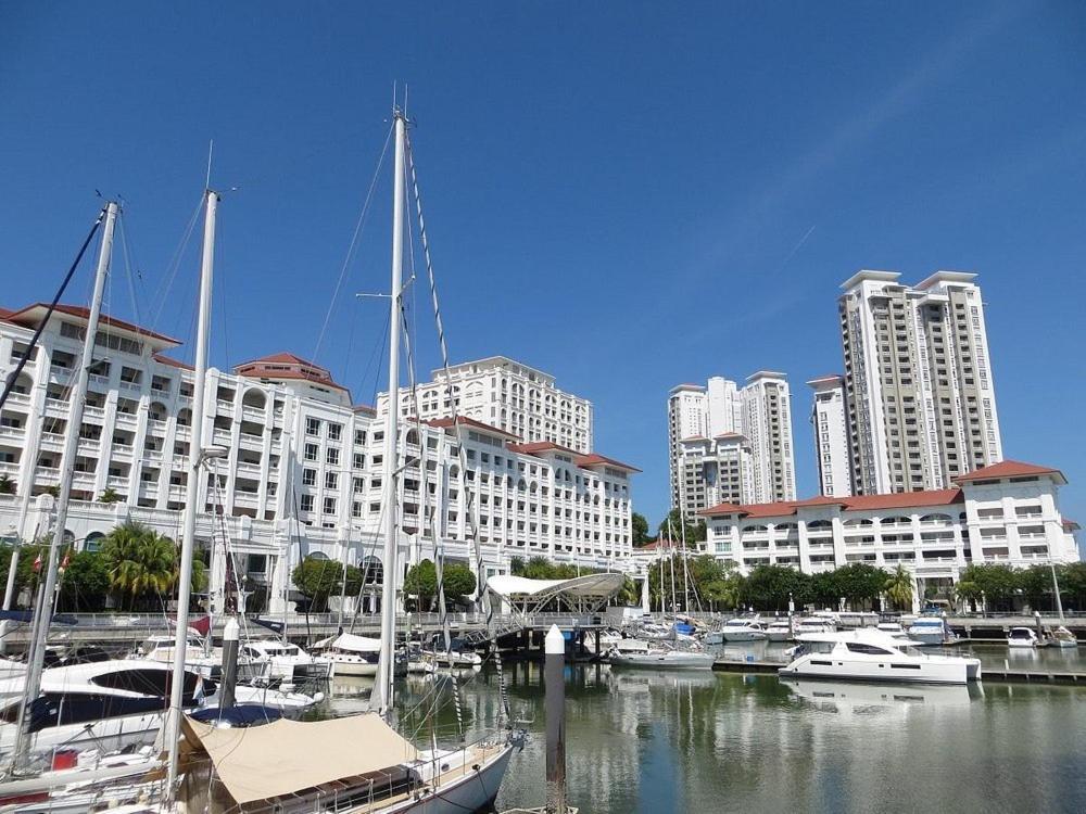 Straits Quay Marina Suites Penang By Aurorahomes Bagan Jermal Eksteriør bilde
